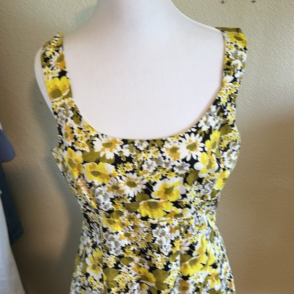 MAGGY LONDON SLEEVELESS COTTON FITTED BUST YELLOW/BLACK FLORAL DRESS SZ 10 - Picture 2 of 15